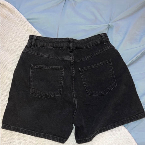 ASOS Black Denim Women's Jean Shorts - Picture 2 of 2